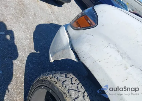 2005 Toyota Tundra Sr5 V8 from USA, damaged, VIN 5TBDT44105S482517